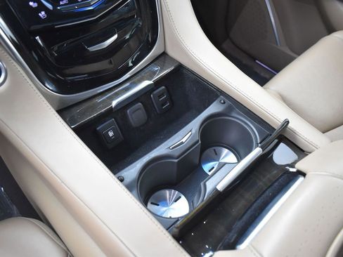 Used 2019 Cadillac Escalade Platinum AWD/4WD image 19