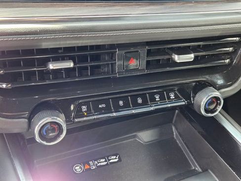 Certified 2025 Chevrolet Suburban LT w/ Comfort Package image 23