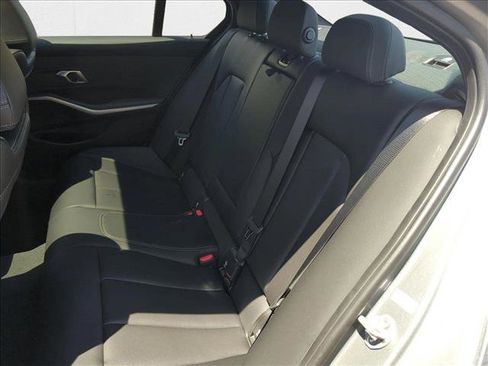 Used 2025 BMW 330i xDrive Sedan w/ Convenience Package image 15