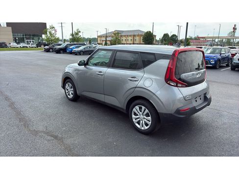 Used 2022 Kia Soul LX FWD image 4