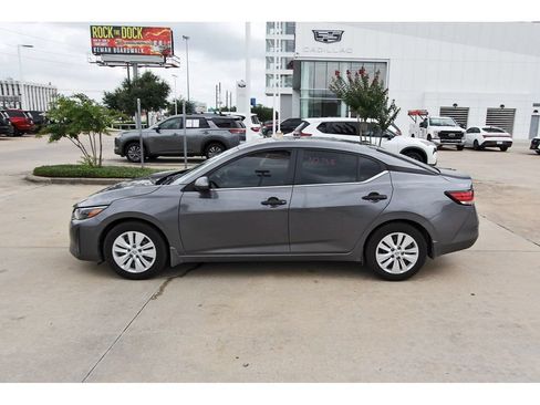 Used 2025 Nissan Sentra S FWD image 3