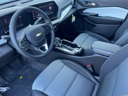 New 2026 Chevrolet Trax LT w/ Driver Confidence Package image 7