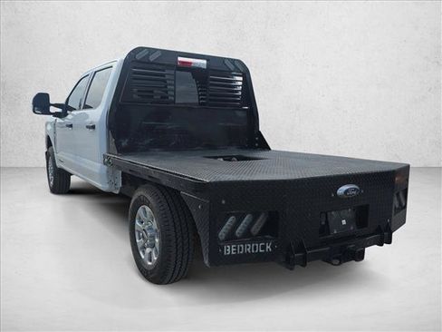Used 2023 Ford F250 XLT w/ F-250 >10K GVWR Package AWD/4WD image 3
