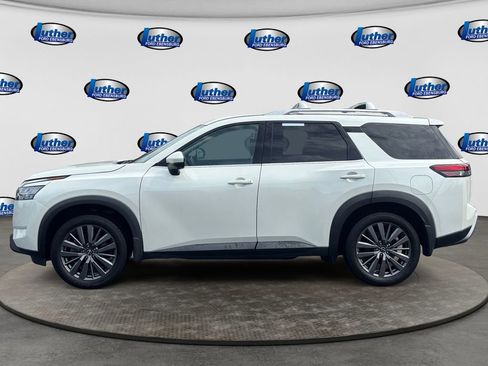 Used 2024 Nissan Pathfinder SL w/ SL Premium Package AWD/4WD image 2