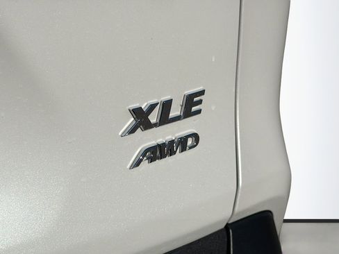 Used 2024 Toyota RAV4 XLE Premium image 12