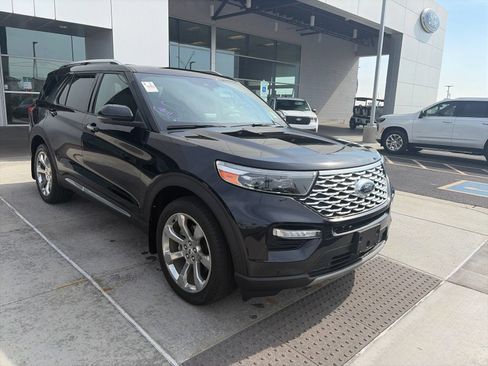Used 2020 Ford Explorer Platinum w/ Premium Technology Package AWD/4WD image 8