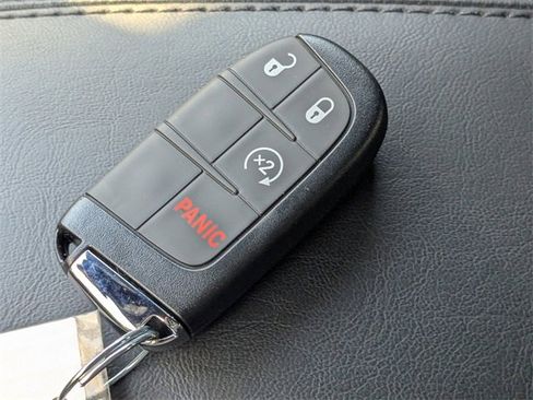 New 2026 Jeep Compass Latitude image 28