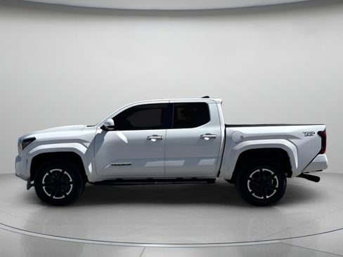 Used 2024 Toyota Tacoma TRD Sport image 5