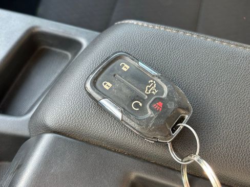 Used 2020 Chevrolet Silverado 1500 LT w/ All-Star Edition image 25