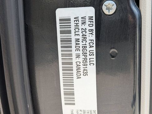 Used 2023 Chrysler Pacifica Touring-L FWD image 31