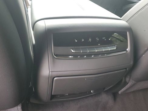 Certified 2025 Cadillac Escalade Sport Platinum AWD/4WD image 17