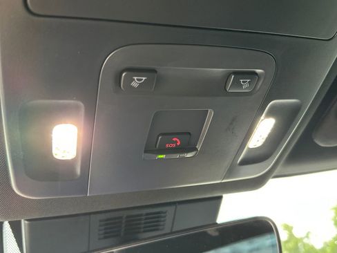 Used 2025 Toyota Camry SE w/ Multimedia Upgrade Package FWD image 28