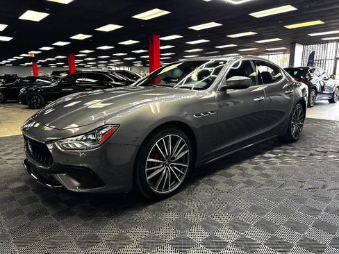 Used 2021 Maserati Ghibli S image 7