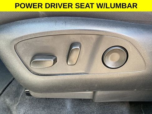 Used 2024 Chevrolet Traverse LT FWD image 13