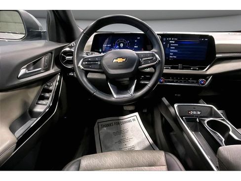 Used 2025 Chevrolet Equinox LT w/ Convenience Package II AWD/4WD image 6