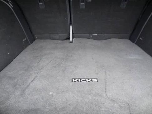 Used 2020 Nissan Kicks SV w/ Exterior Package image 15