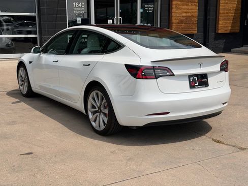 Used 2020 Tesla Model 3 Long Range AWD/4WD image 3