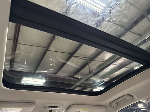 Used 2021 Volvo XC90 T5 Momentum w/ Climate Package FWD image 25
