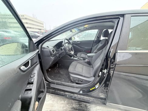 Used 2017 Hyundai Ioniq SEL image 10