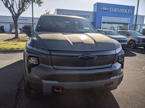 New 2026 Chevrolet Silverado EV Trail Boss w/ Premium Package image 2