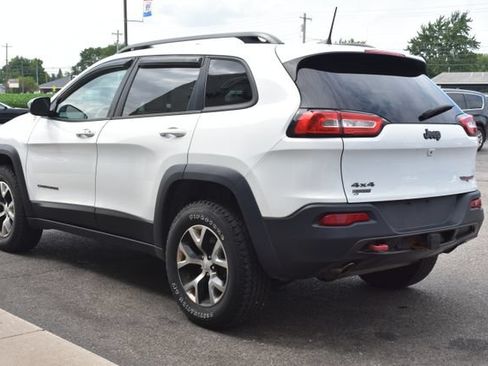 Used 2017 Jeep Cherokee Trailhawk w/ Comfort & Convenience Group AWD/4WD image 17
