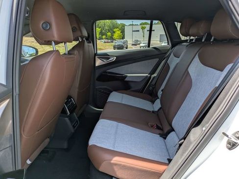 New 2026 Volkswagen ID.4 Pro AWD/4WD image 15