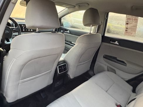 Used 2022 Kia Sportage LX image 31