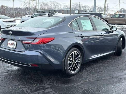 New 2026 Toyota Camry XLE image 8