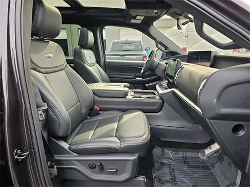 New 2025 Ford Expedition Max Platinum w/ Stealth Performance Package image 15