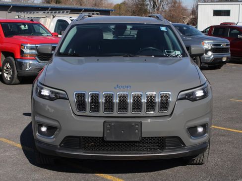 Used 2019 Jeep Cherokee Limited image 2