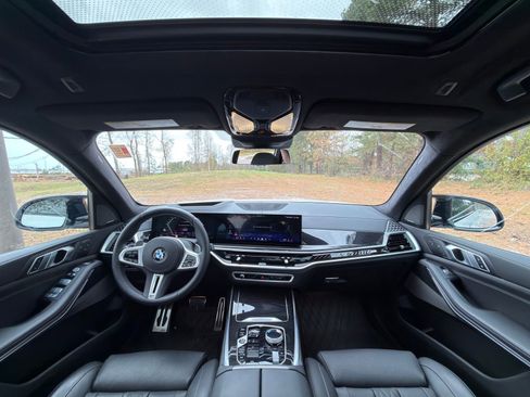 Certified 2024 BMW X7 M60i w/ Executive Package image 2