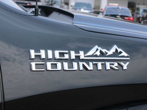 Used 2022 Chevrolet Silverado 1500 High Country w/ Safety Package II AWD/4WD image 13