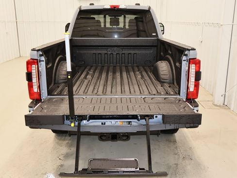 New 2025 Ford F350 Lariat w/ Lariat Ultimate Package image 31