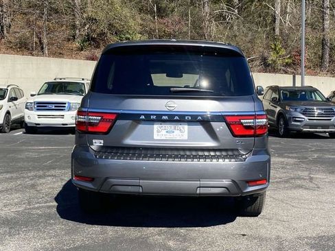 Used 2022 Nissan Armada SL w/ Captain's Chairs Package image 5