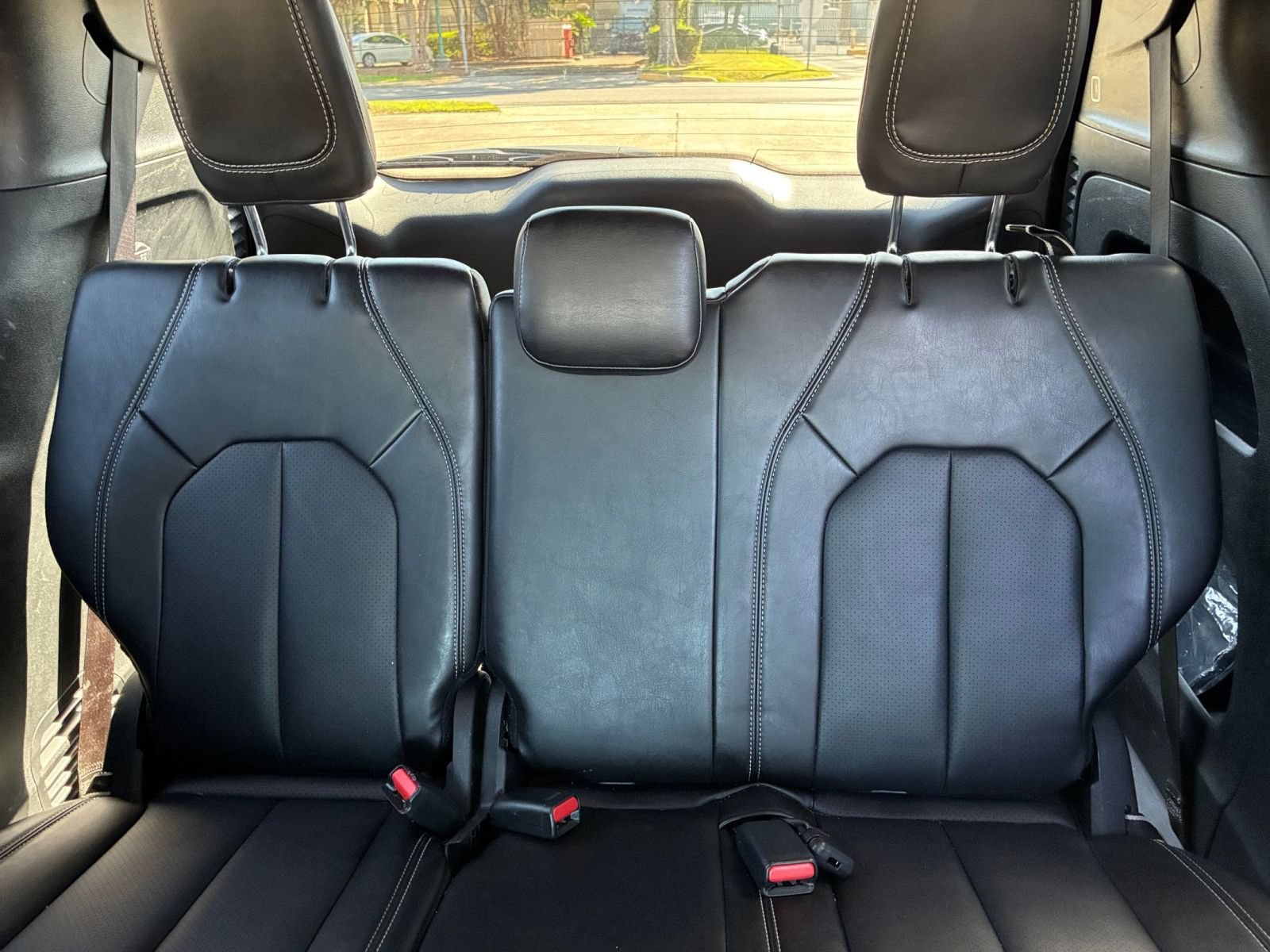 Used 2025 Chrysler Pacifica Select FWD image 39