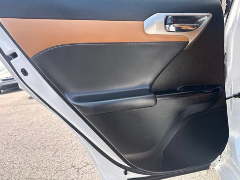 Used 2017 Lexus CT 200h w/ Accessory Package 2 FWD image 25