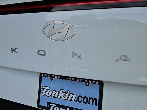 Certified 2025 Hyundai Kona SEL AWD/4WD image 26