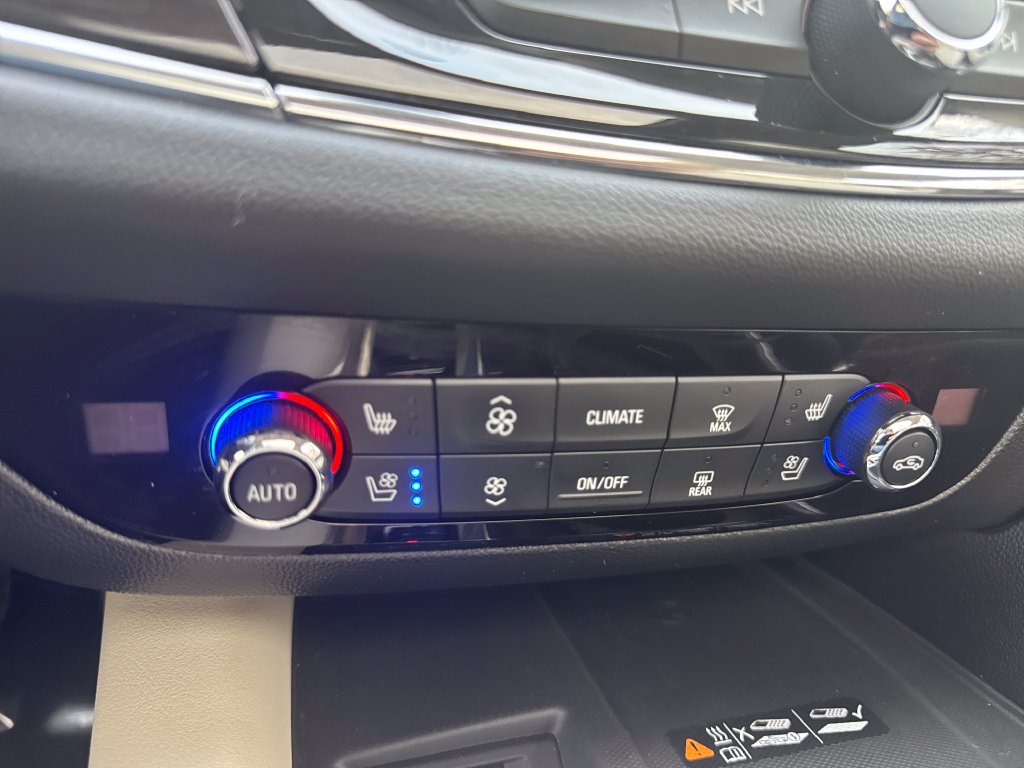 Used 2023 Buick Enclave Premium w/ Experience Buick Package FWD image 77