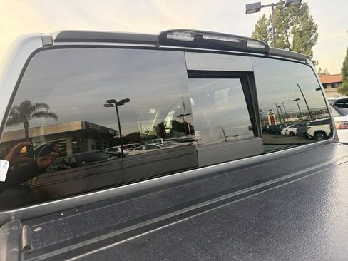 Used 2021 Nissan Titan SV w/ Accessory Utility Package image 11