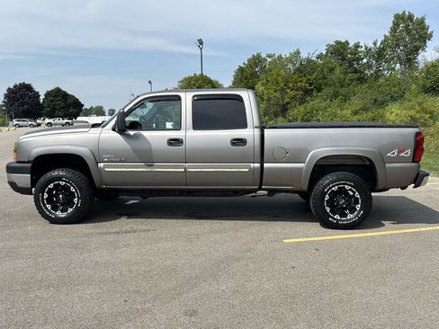 Used 2007 Chevrolet Silverado 2500 LT w/ Heavy-Duty Power Package AWD/4WD image 9