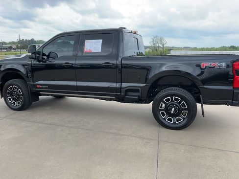 Used 2025 Ford F350 Platinum AWD/4WD image 6