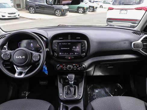 Used 2023 Kia Soul LX w/ Option Group 015 FWD image 13