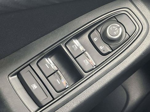 Used 2025 Subaru Ascent Premium AWD/4WD image 30