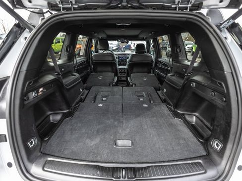 Used 2024 Jeep Grand Cherokee L Limited w/ Luxury Tech Group II image 38