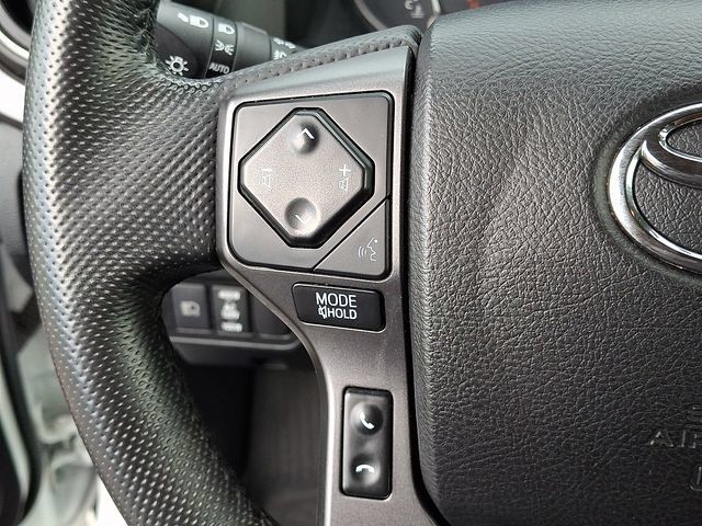Used 2021 Toyota Tacoma TRD Off-Road AWD/4WD image 17