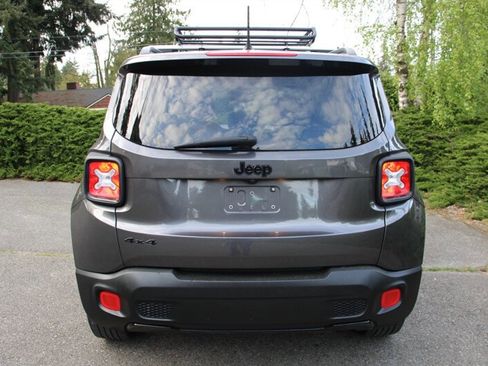 Used 2017 Jeep Renegade Altitude image 11