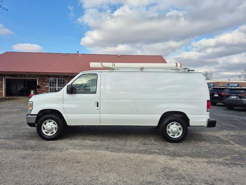 Used 2014 Ford E-250 and Econoline 250 Econoline w/ Power Group image 3