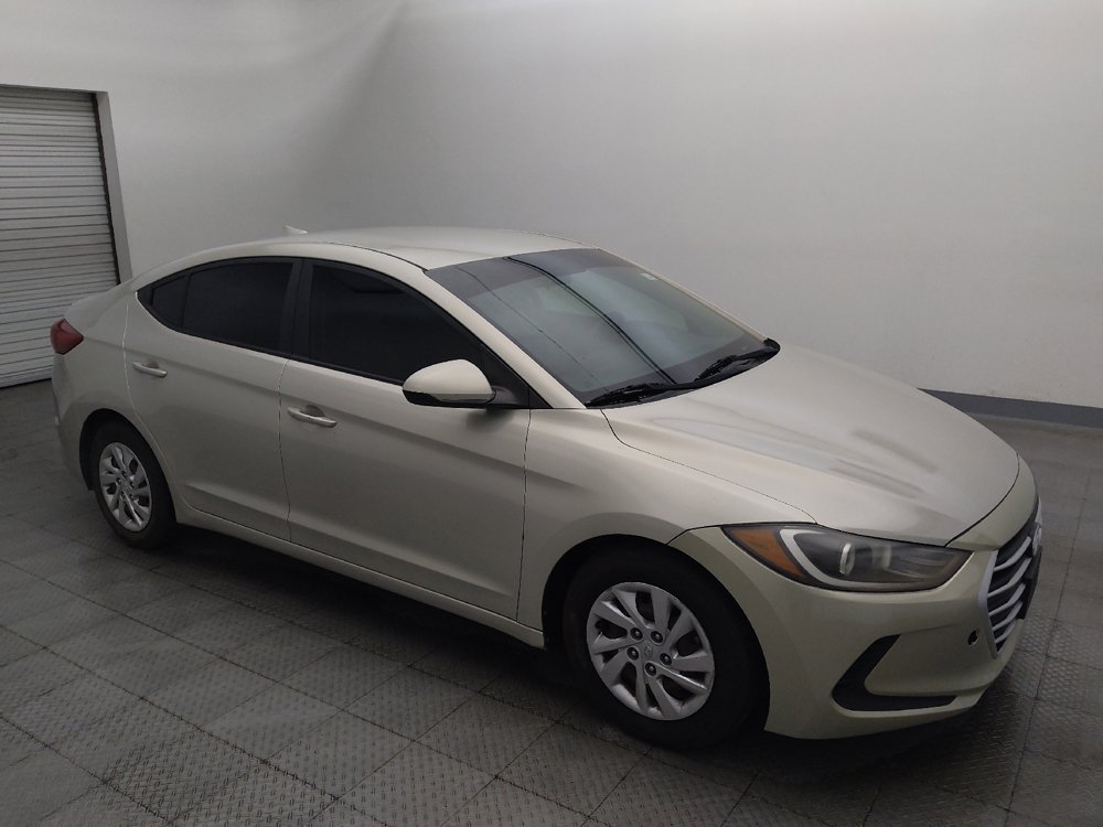 Used 2017 Hyundai Elantra SE FWD image 11