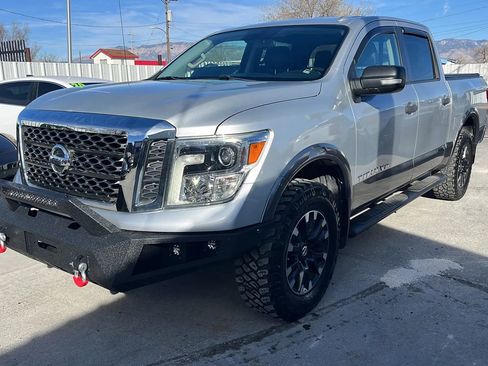 Used 2018 Nissan Titan PRO-4X image 1