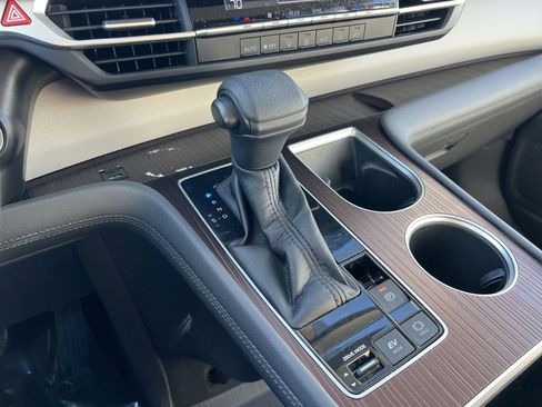 Used 2022 Toyota Sienna LE image 21